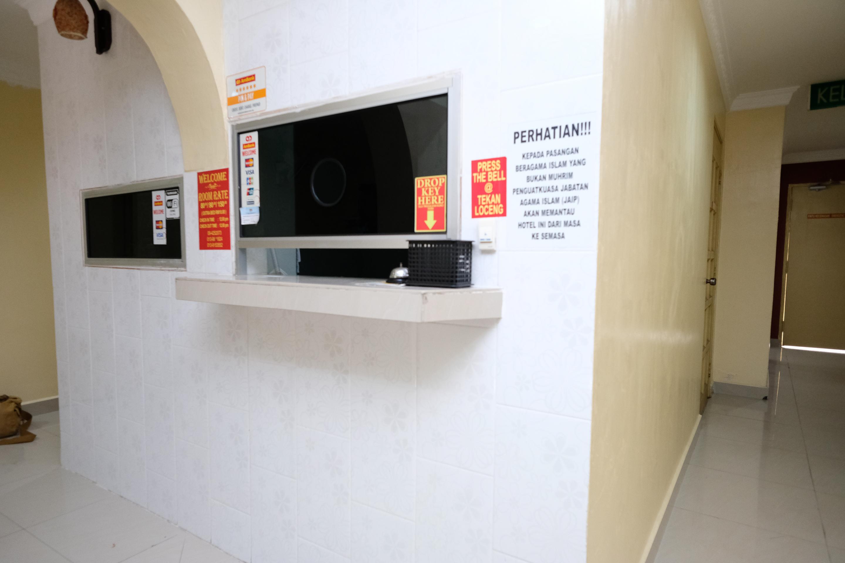 Super Oyo 720 Corridor Hotel 2 Pekan Exterior foto